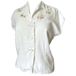 White 1950s vintage cap sleeved blouse with daisy appliques